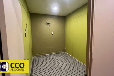 Persiaran Greenhill, Kampung Jawa