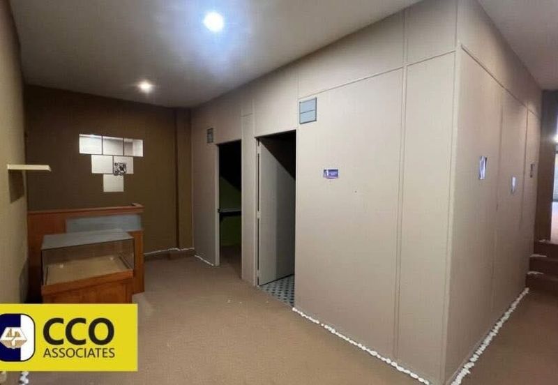 Persiaran Greenhill, Kampung Jawa