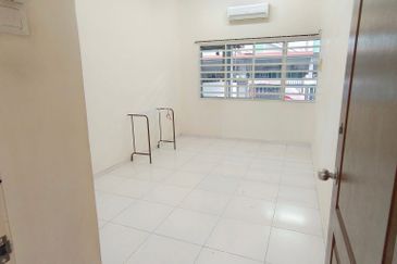 TAMAN LAPANGAN KIARA