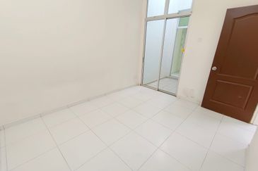 TAMAN LAPANGAN KIARA