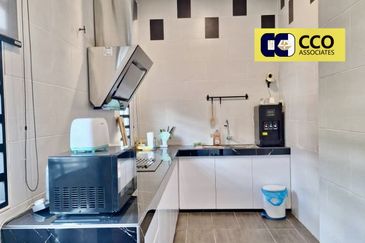 TASEK AVENUE RESIDENT