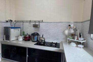 DESA LAHAT SRI -WANG