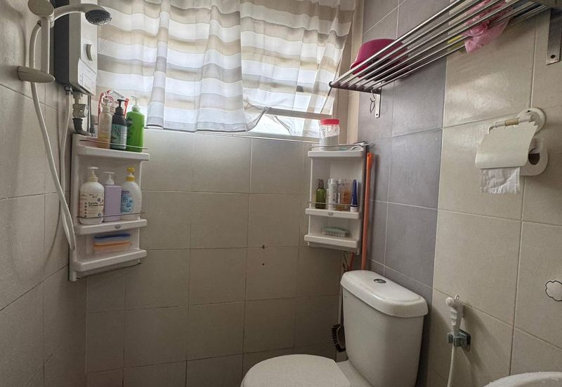 DESA LAHAT SRI -WANG