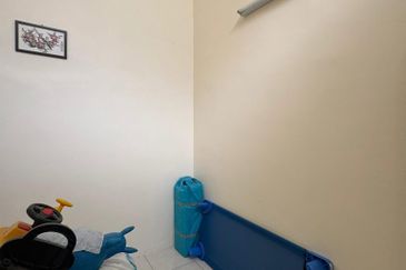 DESA LAHAT SRI -WANG