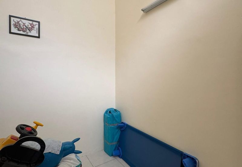 DESA LAHAT SRI -WANG