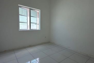 DESA LAHAT SRI -WANG