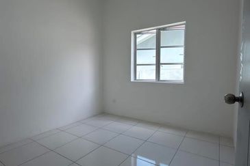 DESA LAHAT SRI -WANG