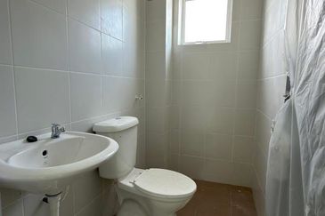 DESA LAHAT SRI -WANG