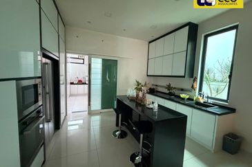 GOLFVIEW RESIDENCE, IPOH