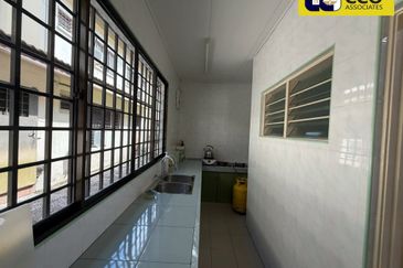 Taman Pengkalan Barat