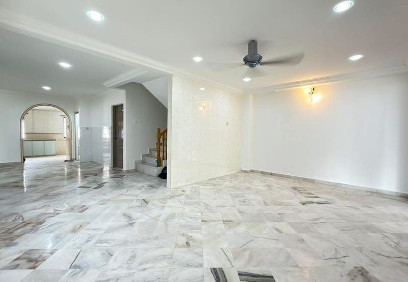 TAMAN MENGLEMBU BERLIAN