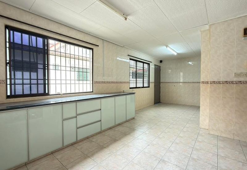 TAMAN MENGLEMBU BERLIAN