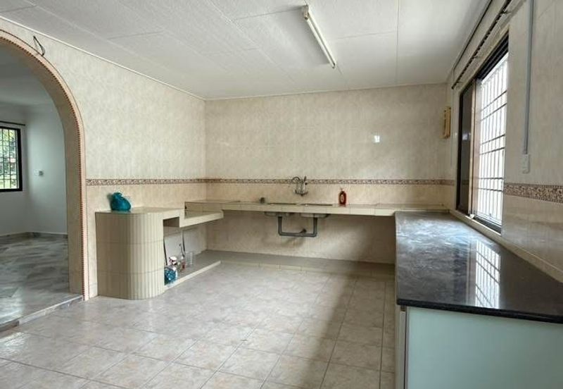 TAMAN MENGLEMBU BERLIAN