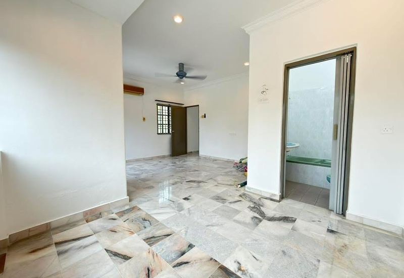 TAMAN MENGLEMBU BERLIAN