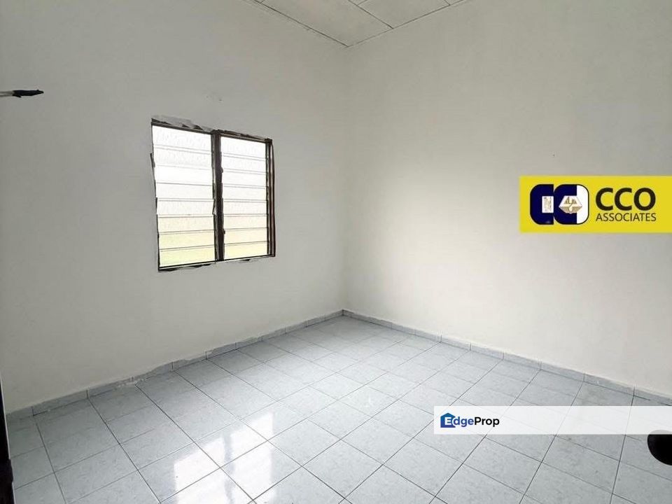 Buntong Single Storey Bungalow House For Sale , Perak, Ipoh
