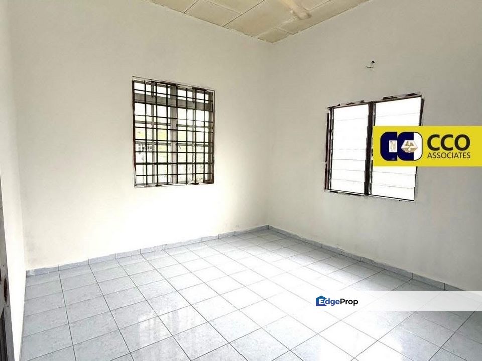 Buntong Single Storey Bungalow House For Sale , Perak, Ipoh