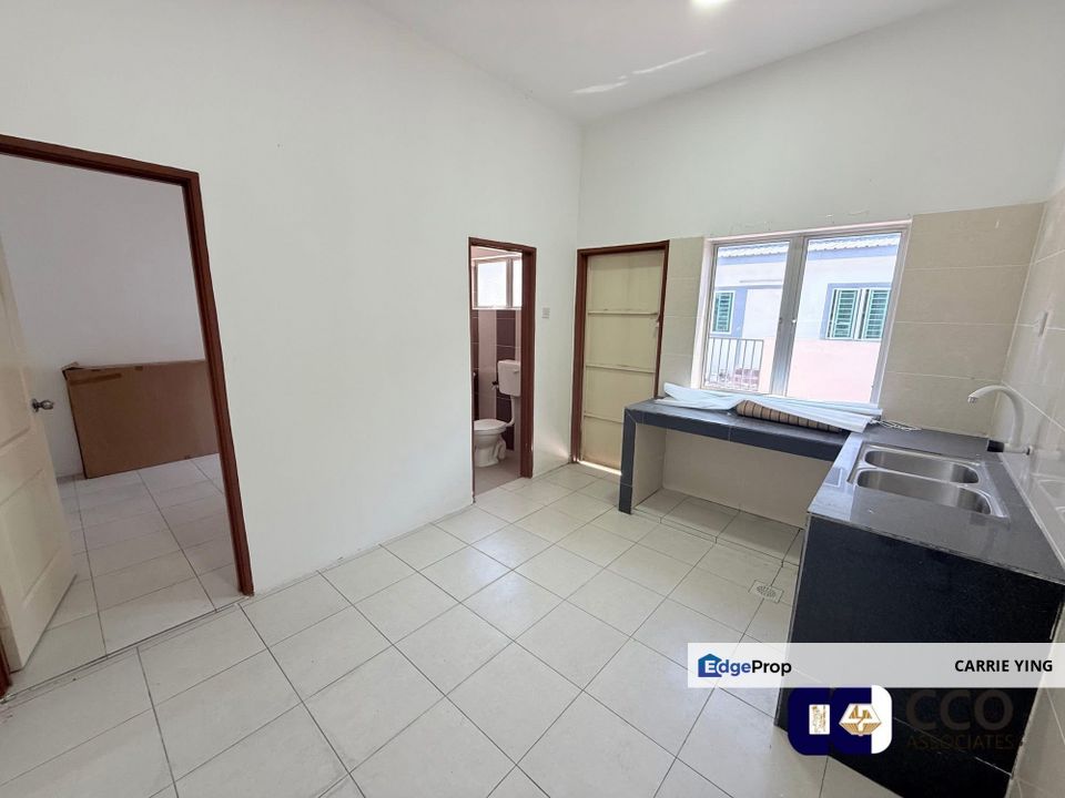 Pengkalan Taman Bersatu 2 Storey Terrace House For Sale, Perak, Kinta