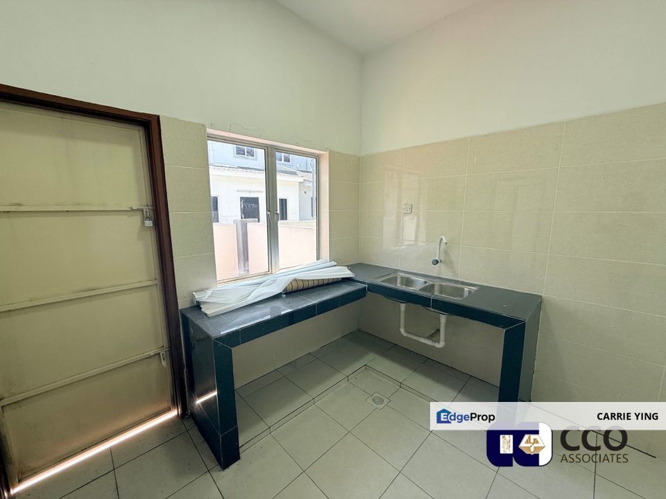 Pengkalan Taman Bersatu 2 Storey Terrace House For Sale, Perak, Kinta