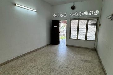 PASIR PUTEH/PENGKALAN