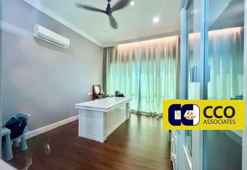 Panorama Lapangan Akasia @ Botani