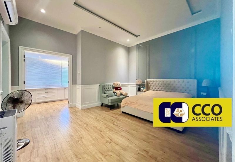 Panorama Lapangan Akasia @ Botani