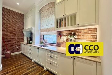 Panorama Lapangan Akasia @ Botani