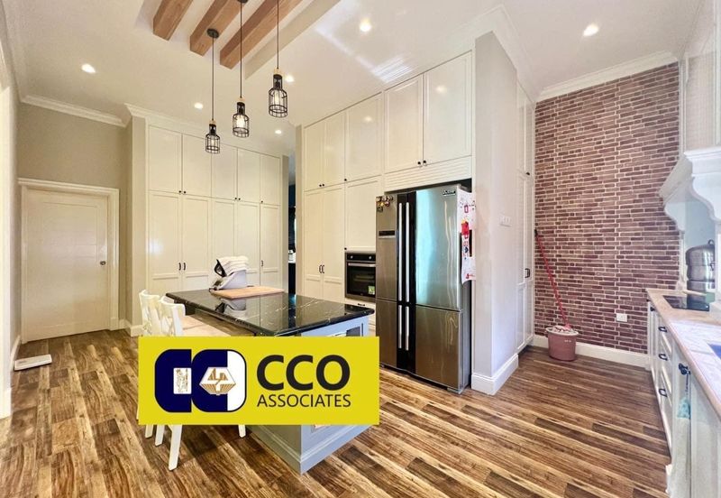 Panorama Lapangan Akasia @ Botani