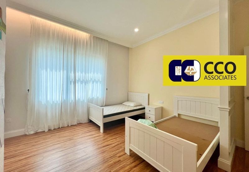 Panorama Lapangan Akasia @ Botani