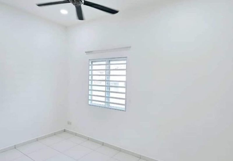 TAMAN LAPANGAN KIARA