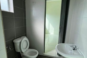 DESA LAHAT SRI -WANG