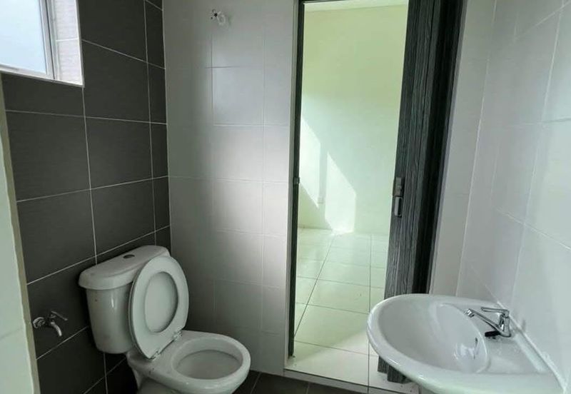 DESA LAHAT SRI -WANG