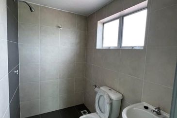 DESA LAHAT SRI -WANG