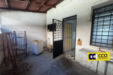 TAMAN BANDAR BARU MENGLEMBU