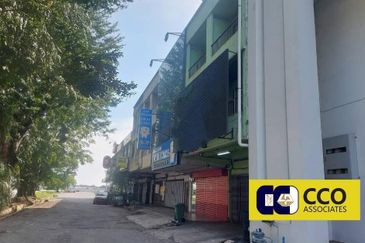 Jalan Pasir Puteh, Station 18