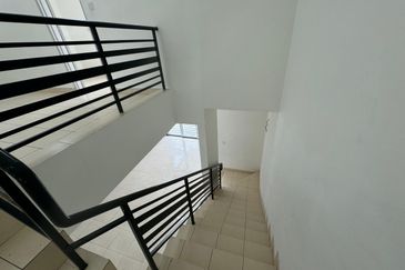 Good Condition Double Storey 4R3B Taman Idaman Bangi For Sale Near Taman Impian Putra 