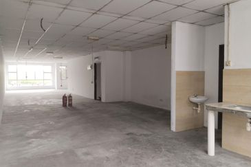 Ruang Pejabat Tingkat 1 utk Disewa Sungai Kantan Kajang Town 1st Floor Office Lot for Rent