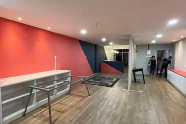 Renovated 1st Floor Office Kajang Jalan Reko For Rent Near Bangi, Sg Chua, Semenyih, Bandar Tek