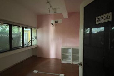 Renovated 1st Floor Office Kajang Jalan Reko For Rent Near Bangi, Sg Chua, Semenyih, Bandar Tek