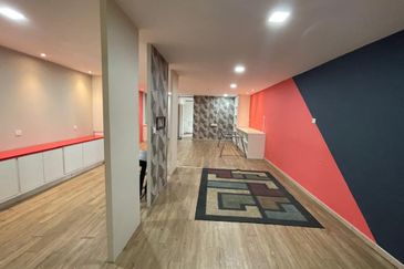 Renovated 1st Floor Office Kajang Jalan Reko For Rent Near Bangi, Sg Chua, Semenyih, Bandar Tek