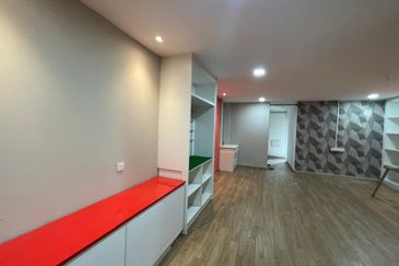 Renovated 1st Floor Office Kajang Jalan Reko For Rent Near Bangi, Sg Chua, Semenyih, Bandar Tek