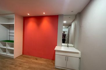 Renovated 1st Floor Office Kajang Jalan Reko For Rent Near Bangi, Sg Chua, Semenyih, Bandar Tek