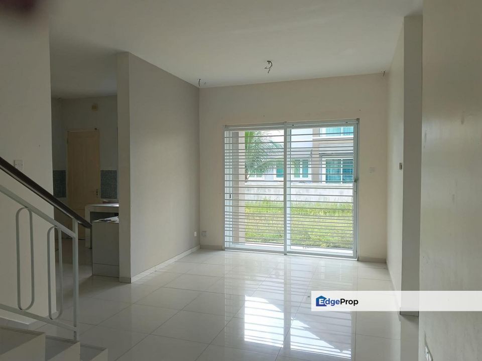 IPOH TOWN HUGE LAND FREEHOLD CORNER HOUSE FOR SALE, Perak, Ipoh