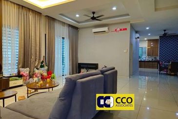 Panorama Lapangan Akasia @ Botani