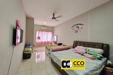 Panorama Lapangan Akasia @ Botani