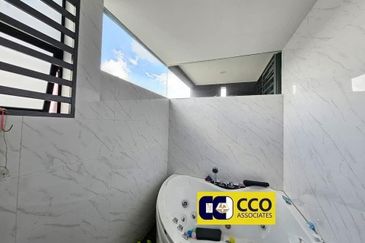 Panorama Lapangan Akasia @ Botani