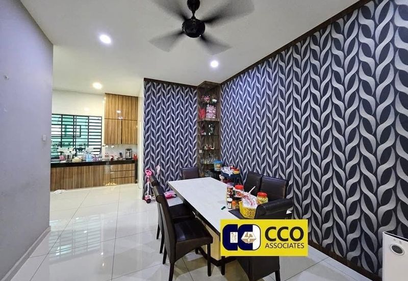 Panorama Lapangan Akasia @ Botani