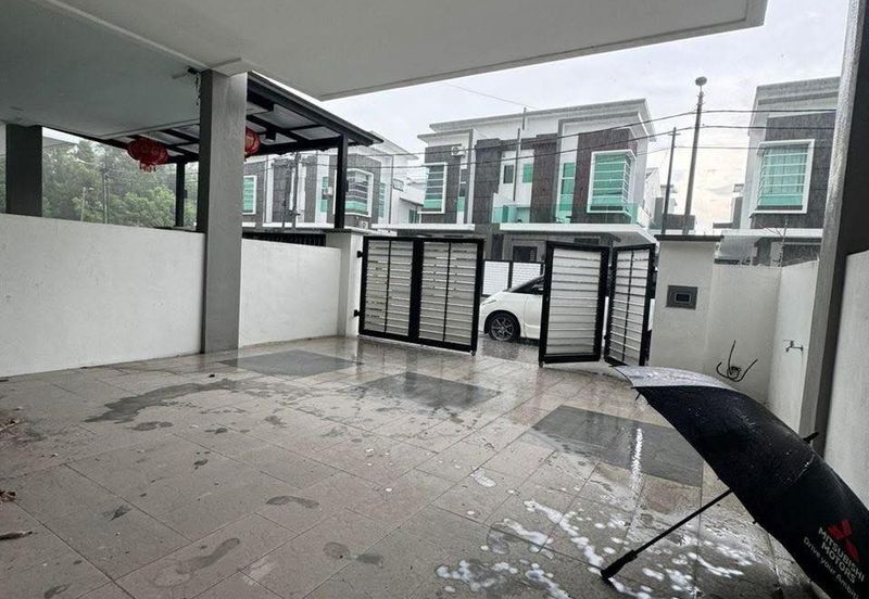 TASEK AVENUE RESIDENT