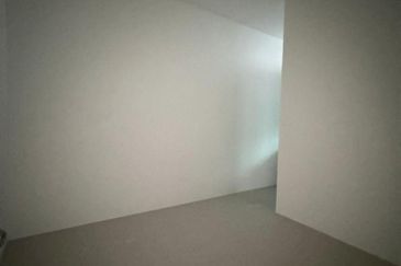 TASEK AVENUE RESIDENT