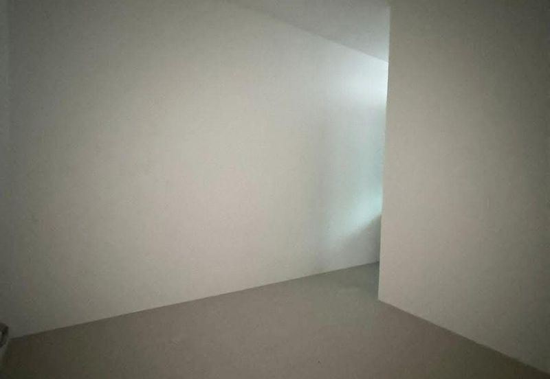 TASEK AVENUE RESIDENT