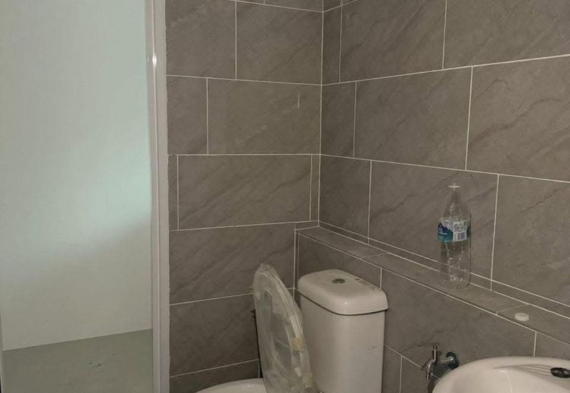 TASEK AVENUE RESIDENT